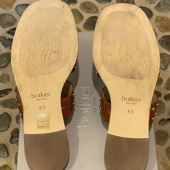 Botkier New York Studded Slide Sandals with Toe Ring - Picture 4 of 6